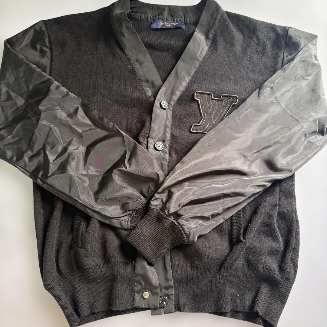 LV ボタン付きカーディガン 黒