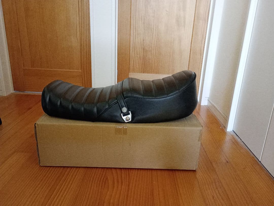 CB750four タックロールタイプシート