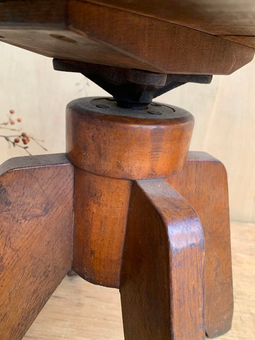 古いなナラ材　自在丸椅子　ラウンドチェアー　古家具アンティーク