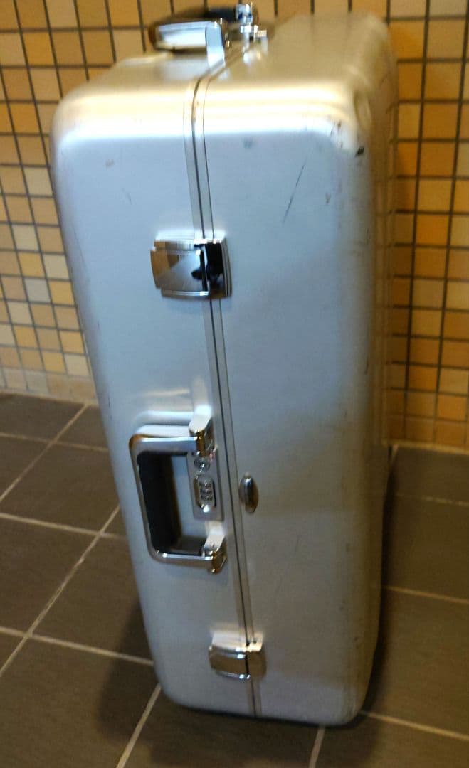 Zero Halliburton ゼロハリバートン　 6輪　２６インチ