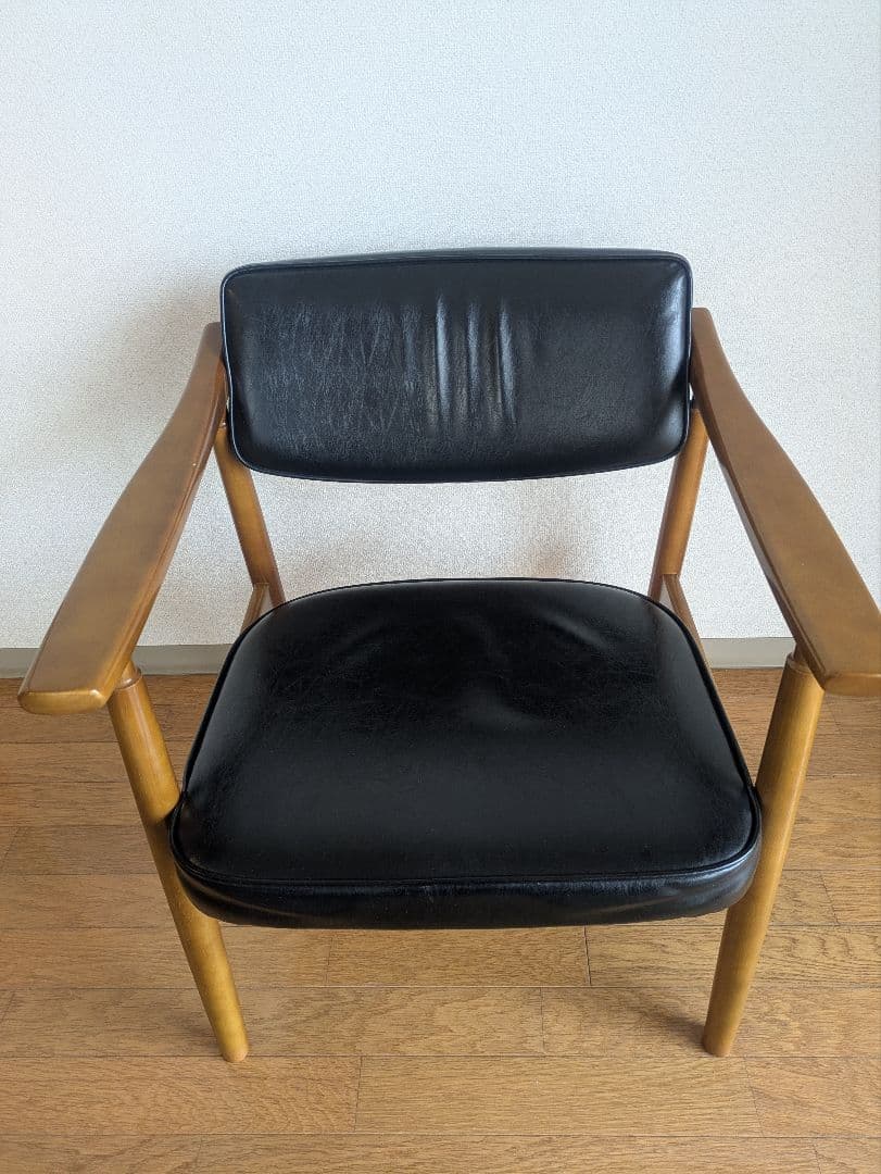 カリモク60 Dチェア