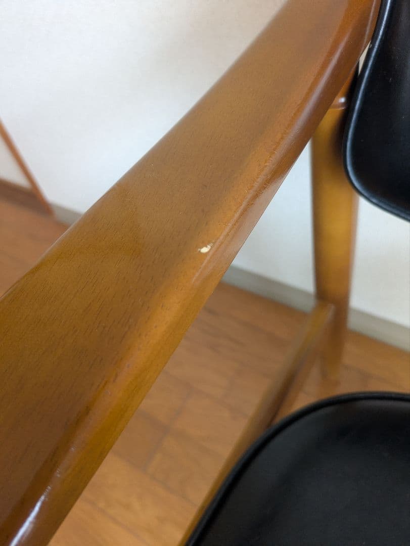 カリモク60 Dチェア