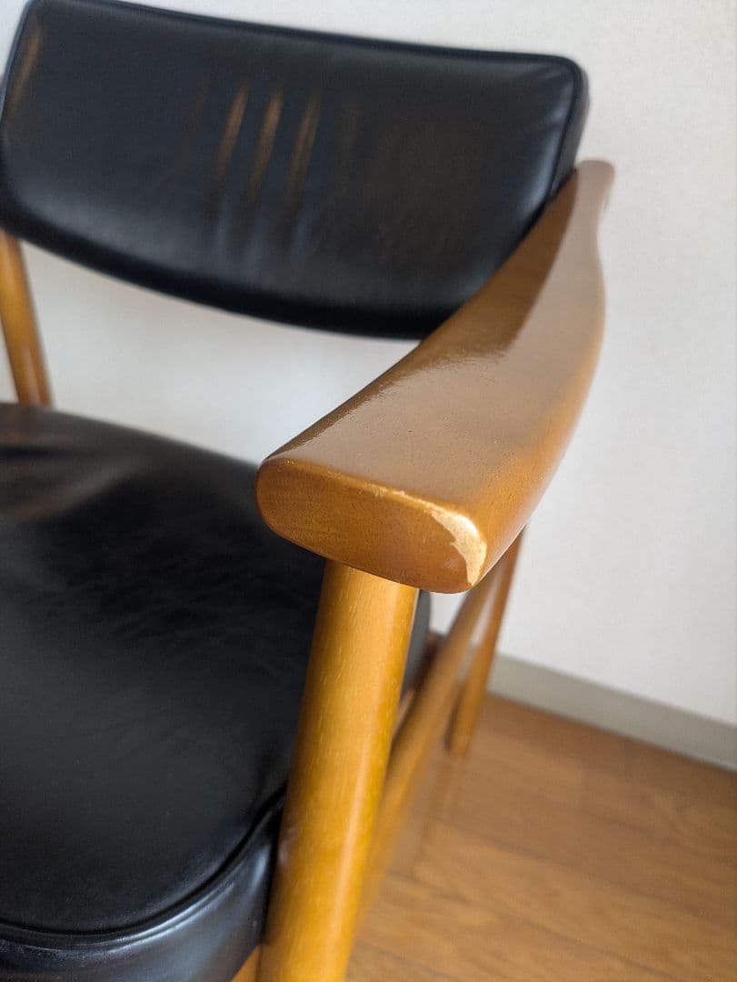 カリモク60 Dチェア