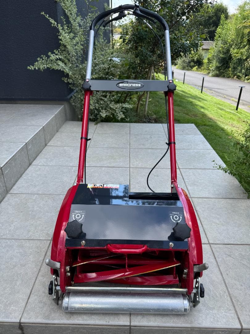 バロネス　BARONESS 芝刈り機　LMB12 自走式バッテリーモア