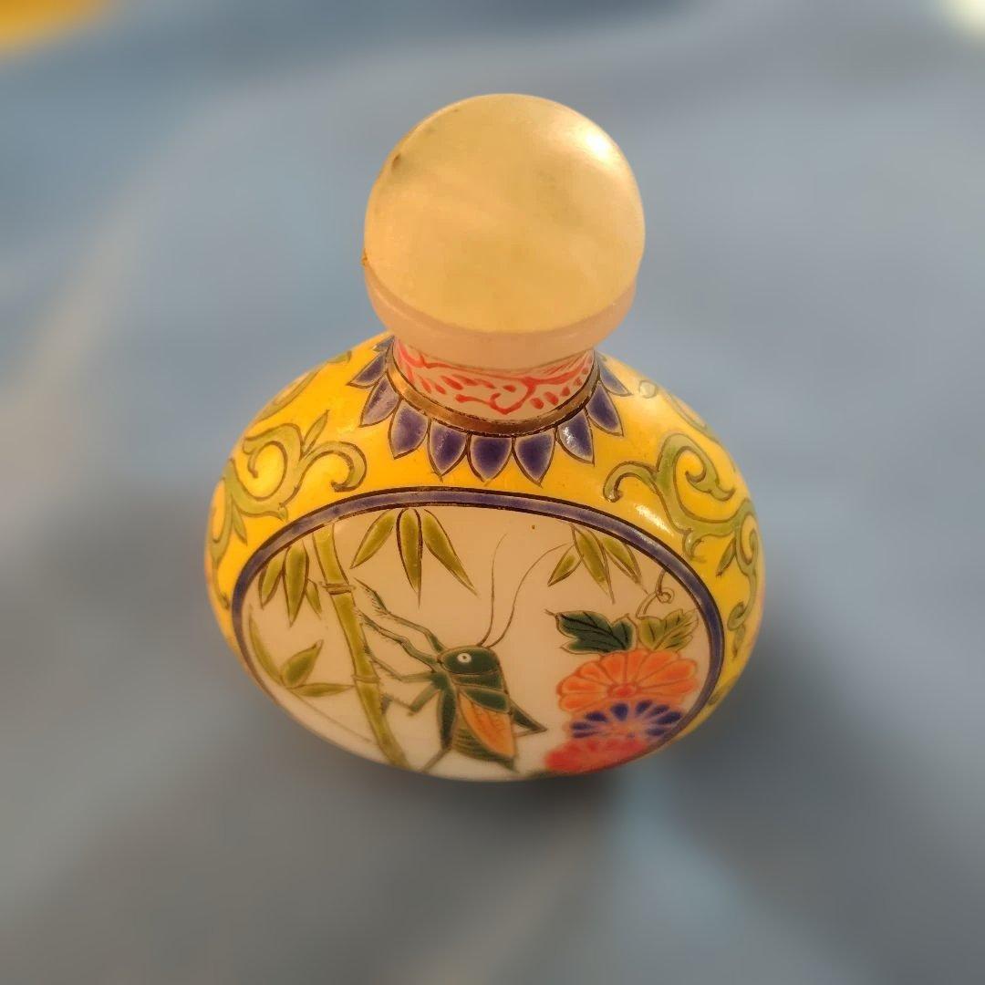 ビエンコ　陶器製 香水瓶 昆虫と花のデザイン