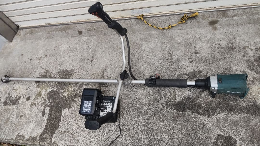 引取限定 マキタ MBC231D 刈払機 36V 草刈