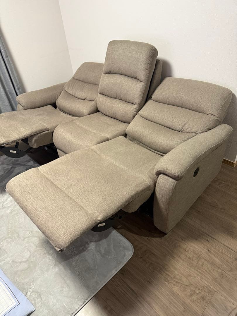 【からあげ】ニトリ Nビリーバー 電動リクライニングソファ 3人掛け