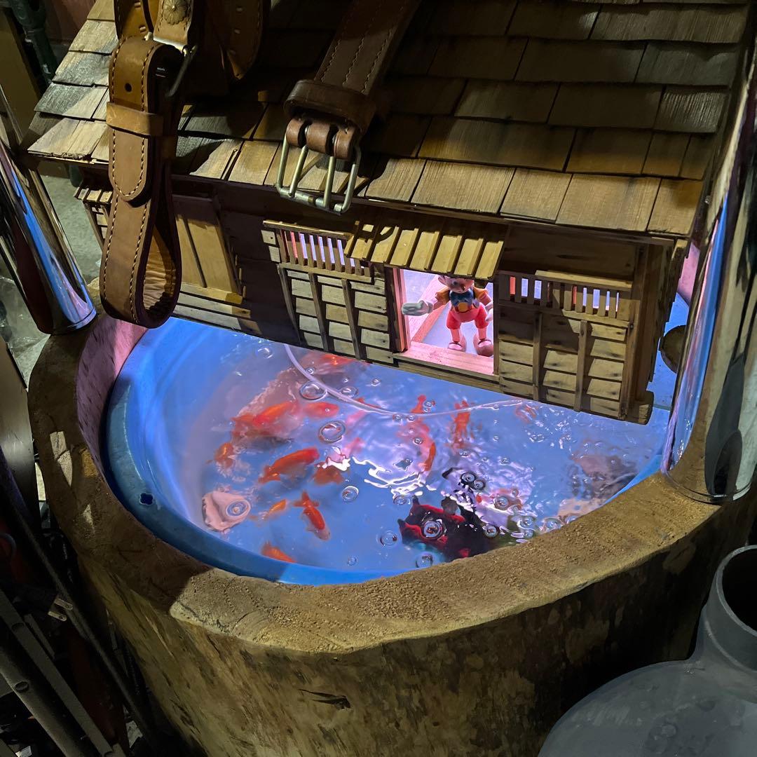 丸太の池、丸太、切り抜き丸太、金魚の池、丸太のプランター