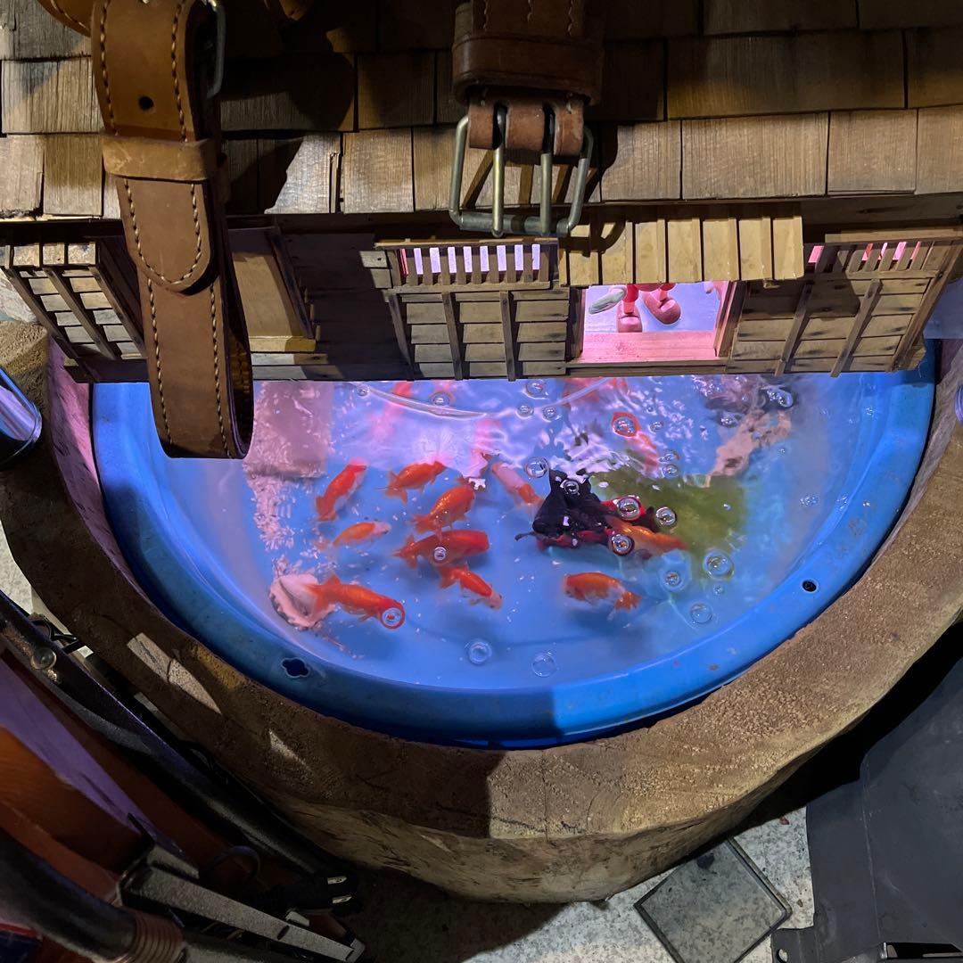 丸太の池、丸太、切り抜き丸太、金魚の池、丸太のプランター