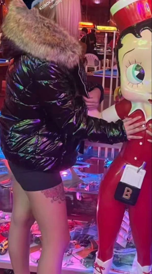 黒い光沢レザージャケット ♡