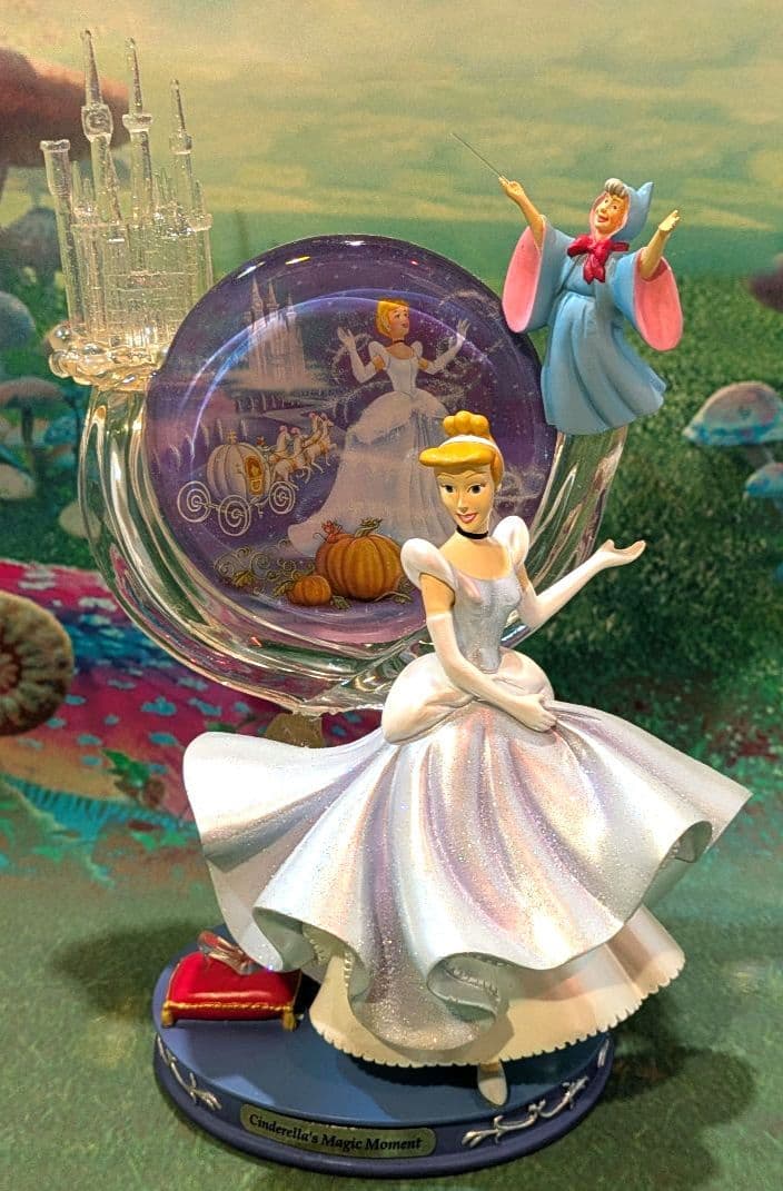 ディズニー スワーリング プリンセス　シンデレラズ・マジック・モーメント　レア