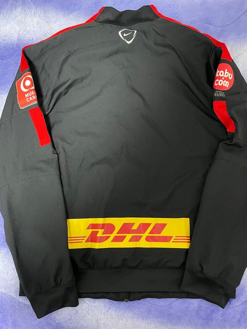 浦和レッズトレーニングジャケット黒