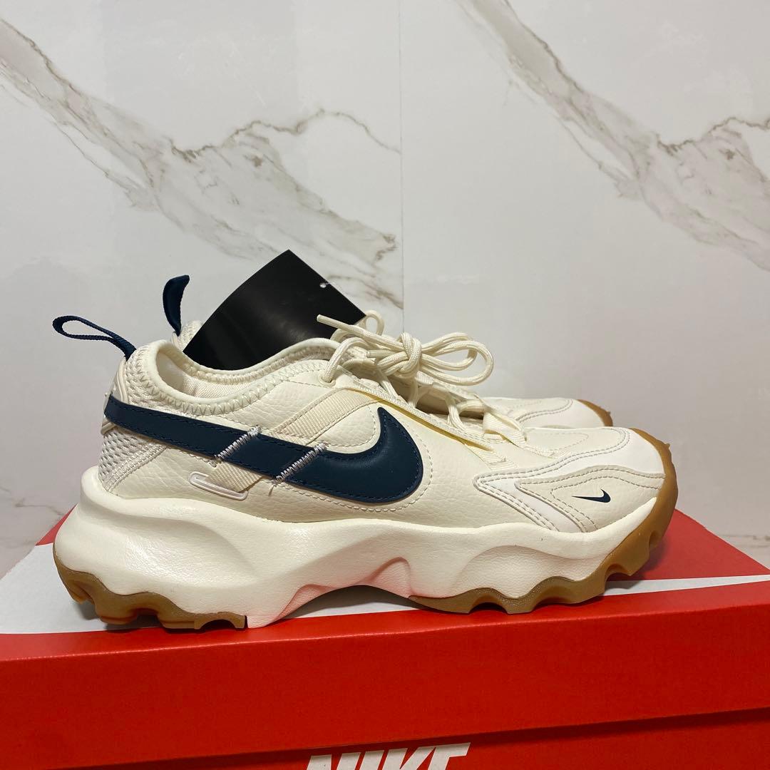 ナイキ ウィメンズ TC 7900 23.5cm