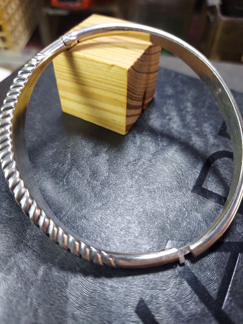 銀製ブレスレット