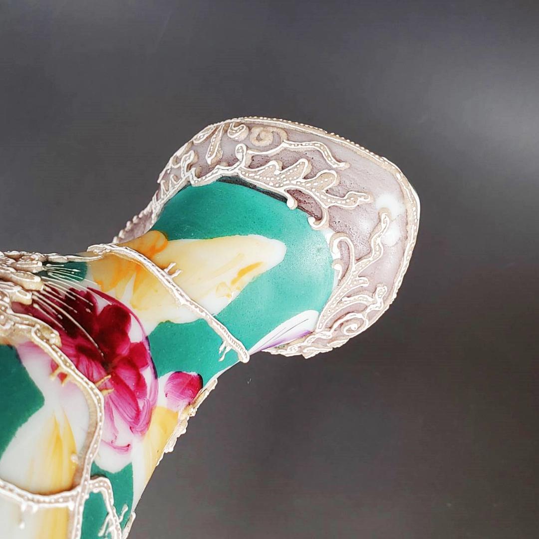 里帰り　21.5㎝　　オールドニッポン　緑蒼地一陳盛上花図紋片耳飾壷