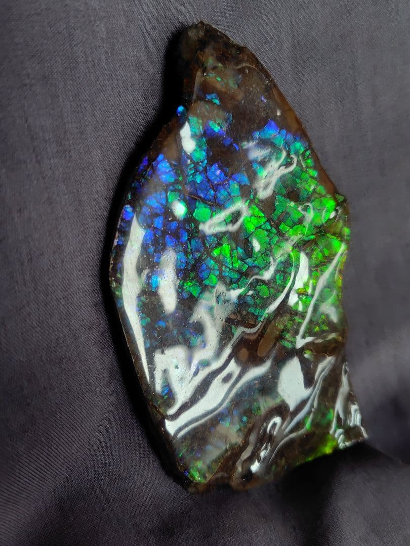 アンモライト　　　鉱物　宝石　化石　アンモナイト　原石