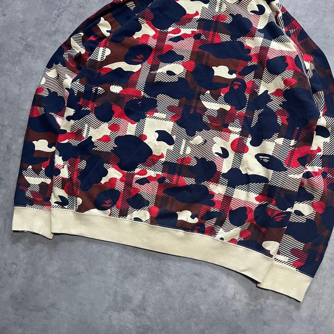 美品 アベイシングエイプ パーカー ラブジェネチェックカモ 迷彩