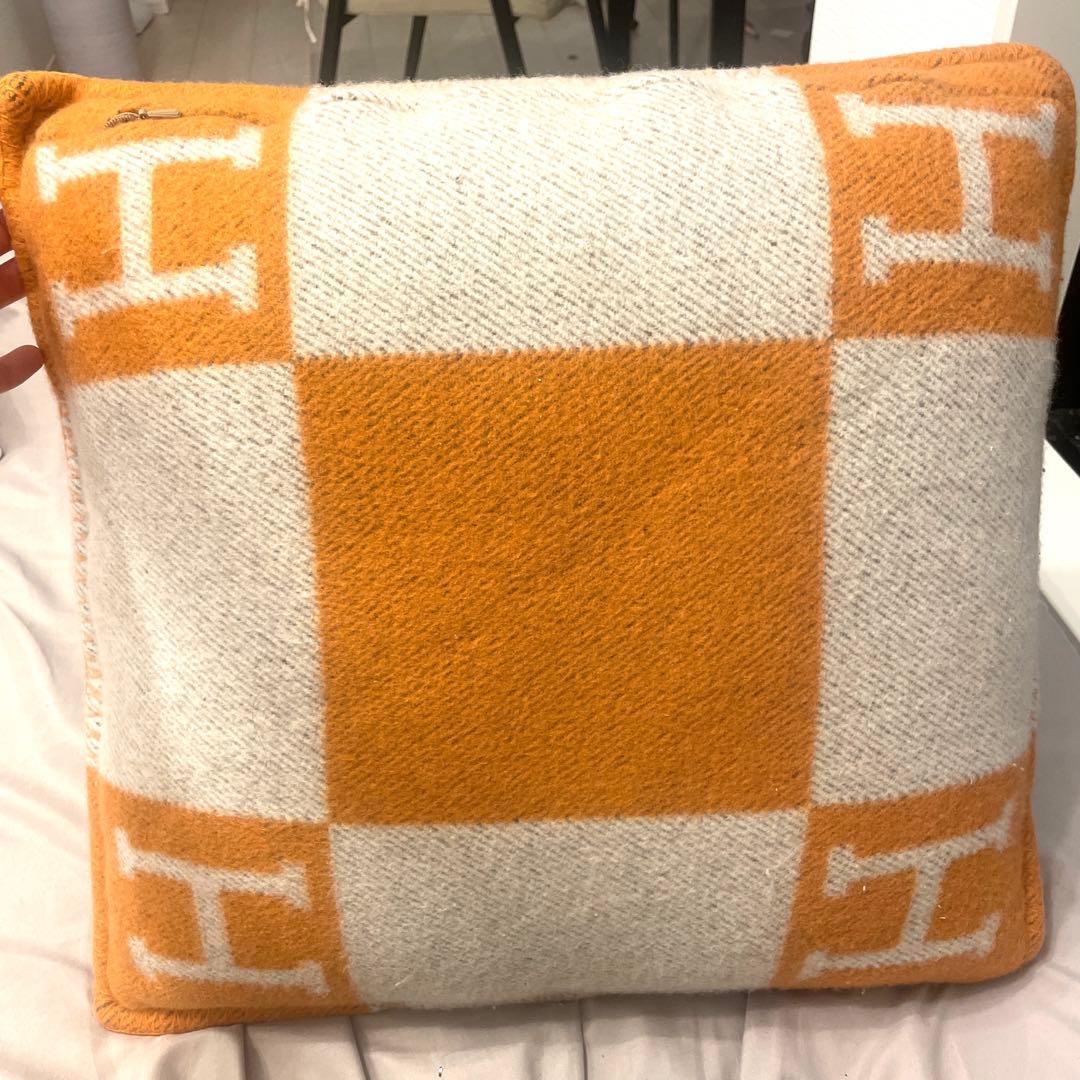【送料込み】エルメス　クッション　オレンジ　HERMES