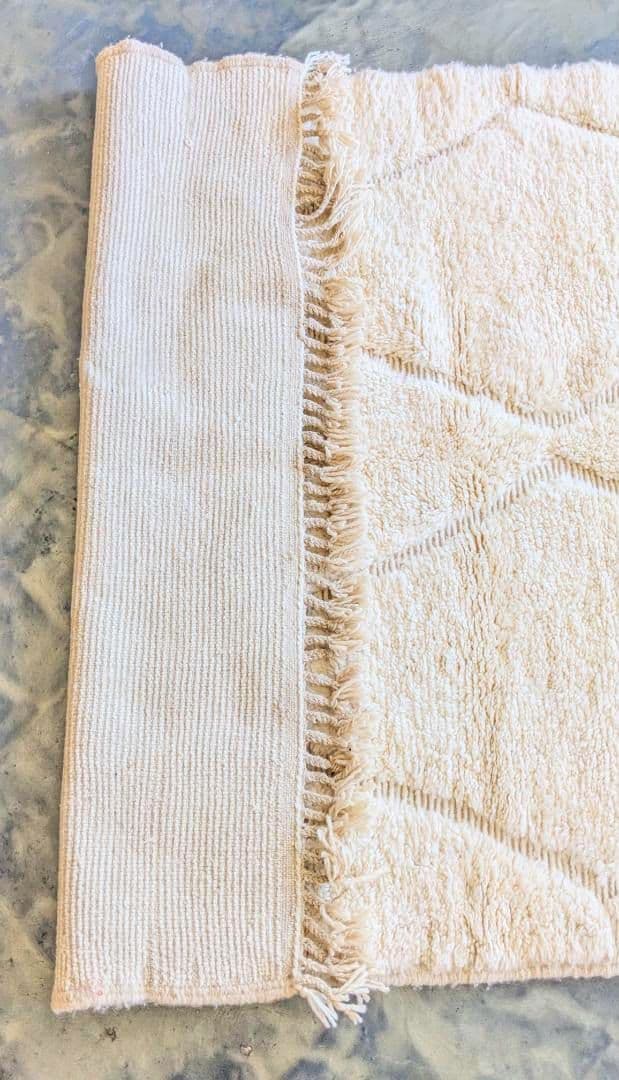 極上-モロッコホワイトベニワレン-No.15（157×238cm）