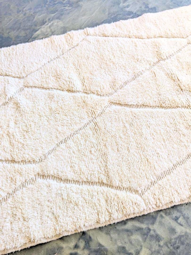 極上-モロッコホワイトベニワレン-No.15（157×238cm）