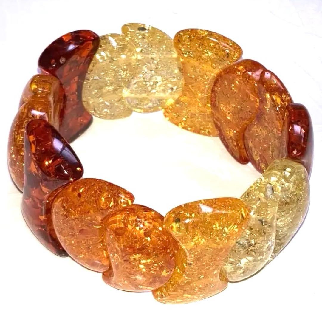 大人気の透明アンバー(琥珀) 3色　軽いブレスレット　内径7cm　幅4cm 新品
