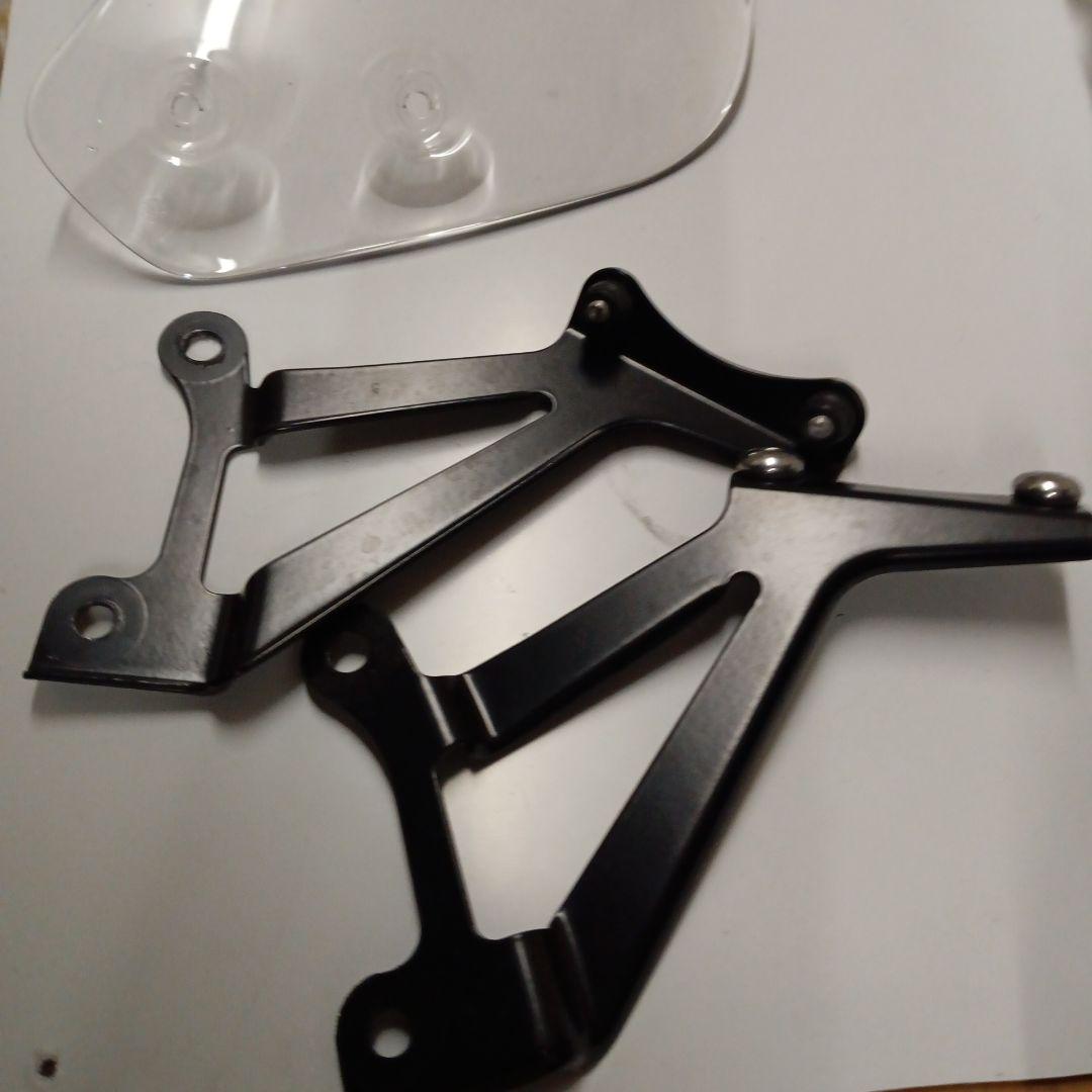 トライアンフ水冷ボンネビル、スクランブラートライアンフ純正シールド