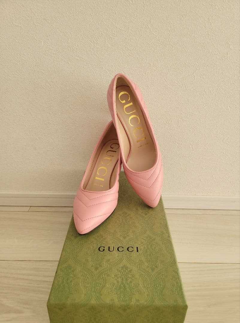 GUCCI ピンク パンプス