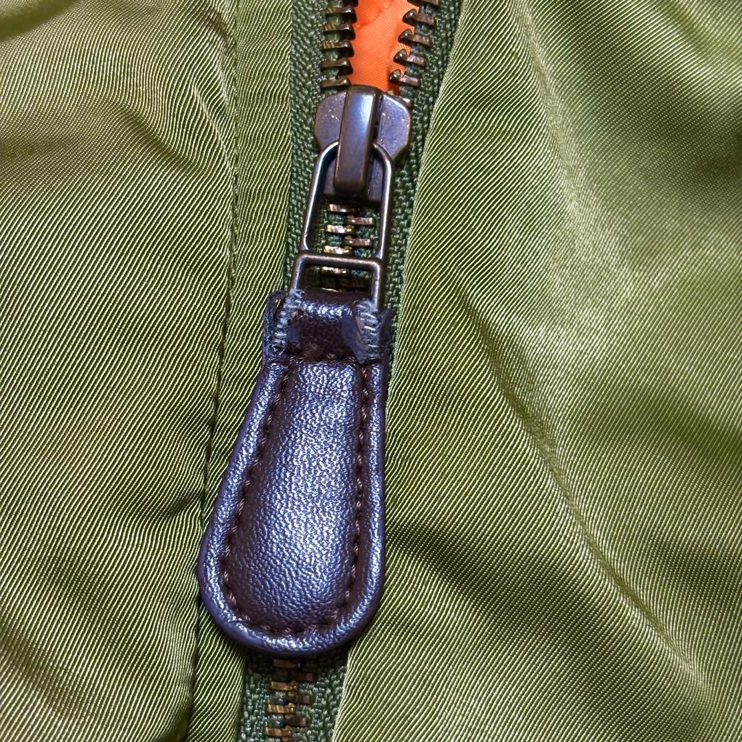 アズール バイ マウジー N-2Bフライトジャケット カーキ フード 中綿 M