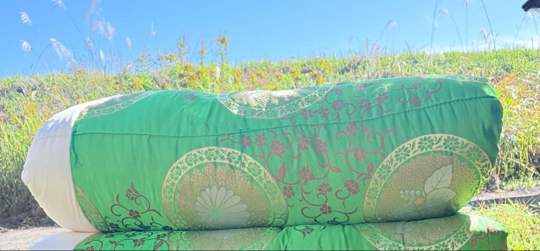 2116様感謝‼️ふかふかFUTON蔵出金蘭緞子掛けふとん緑1枚メイドインジャパン