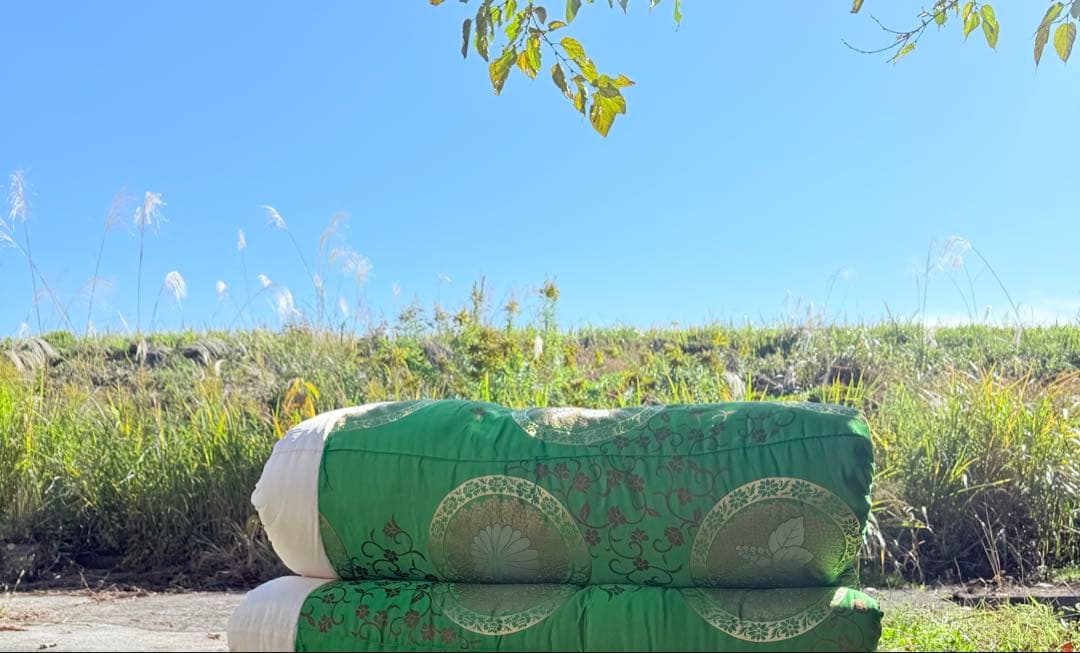 2116様感謝‼️ふかふかFUTON蔵出金蘭緞子掛けふとん緑1枚メイドインジャパン