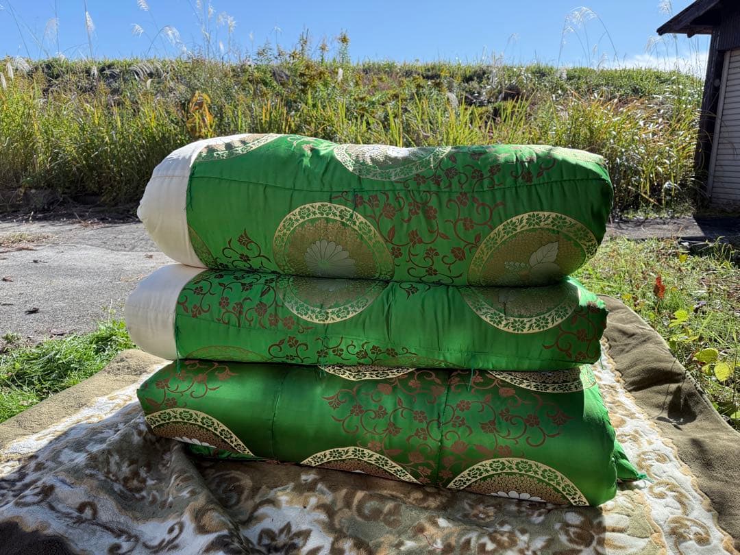 2116様感謝‼️ふかふかFUTON蔵出金蘭緞子掛けふとん緑1枚メイドインジャパン