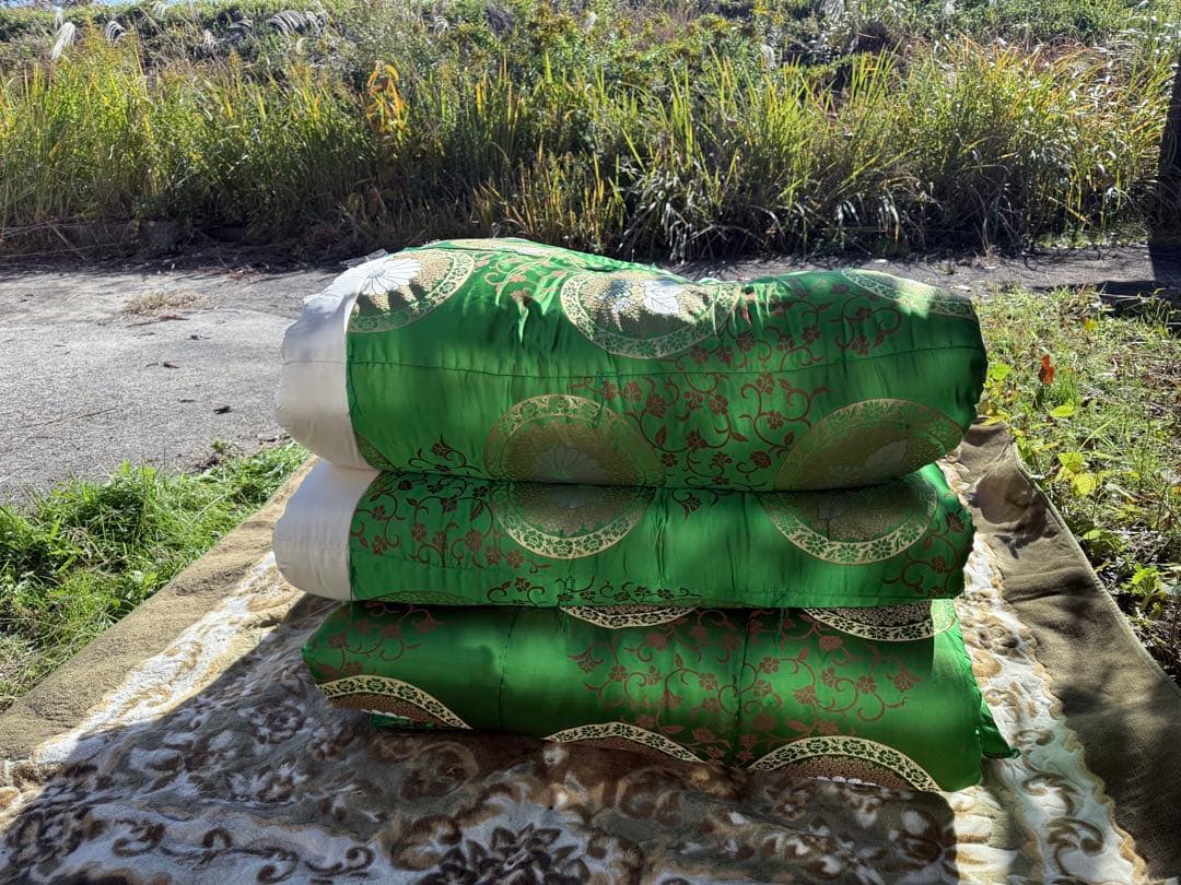 2116様感謝‼️ふかふかFUTON蔵出金蘭緞子掛けふとん緑1枚メイドインジャパン