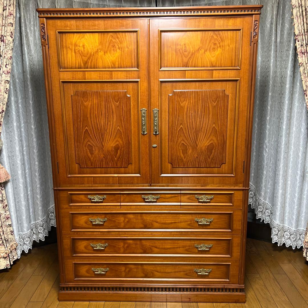 木製ブラウンクラシック調タンス