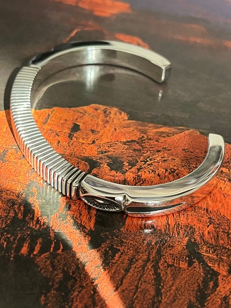 ナバホ族　ジェニファーカーティス　バングル