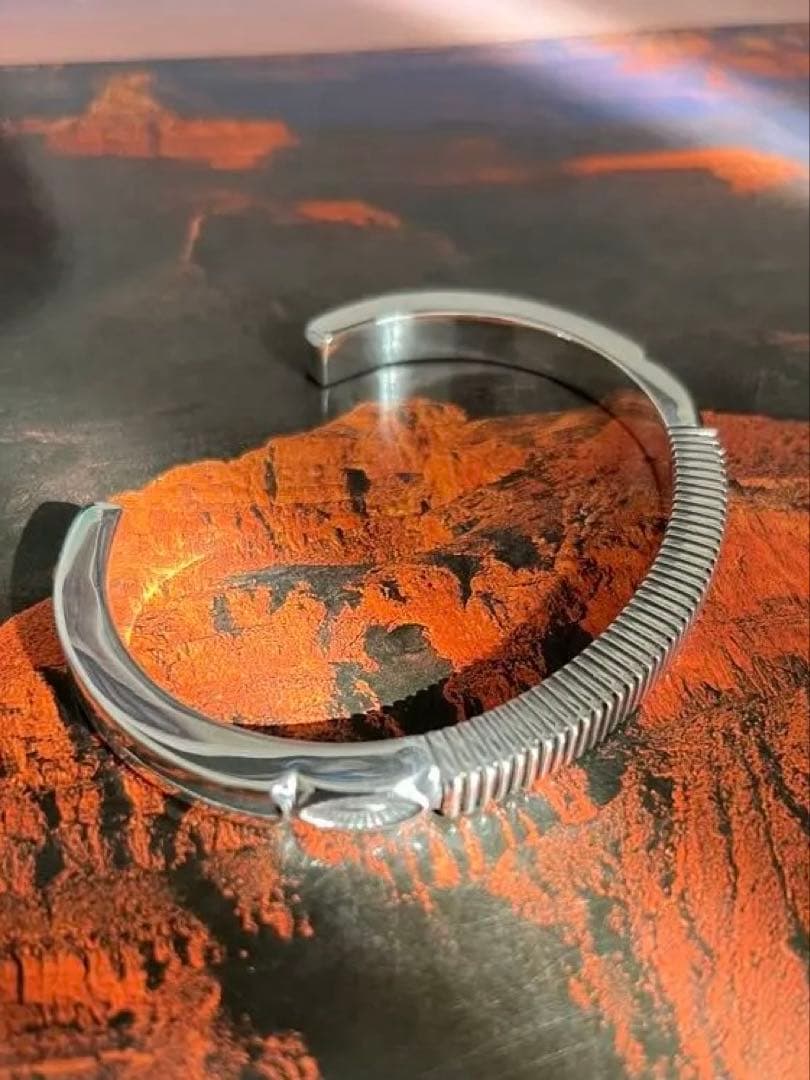 ナバホ族　ジェニファーカーティス　バングル