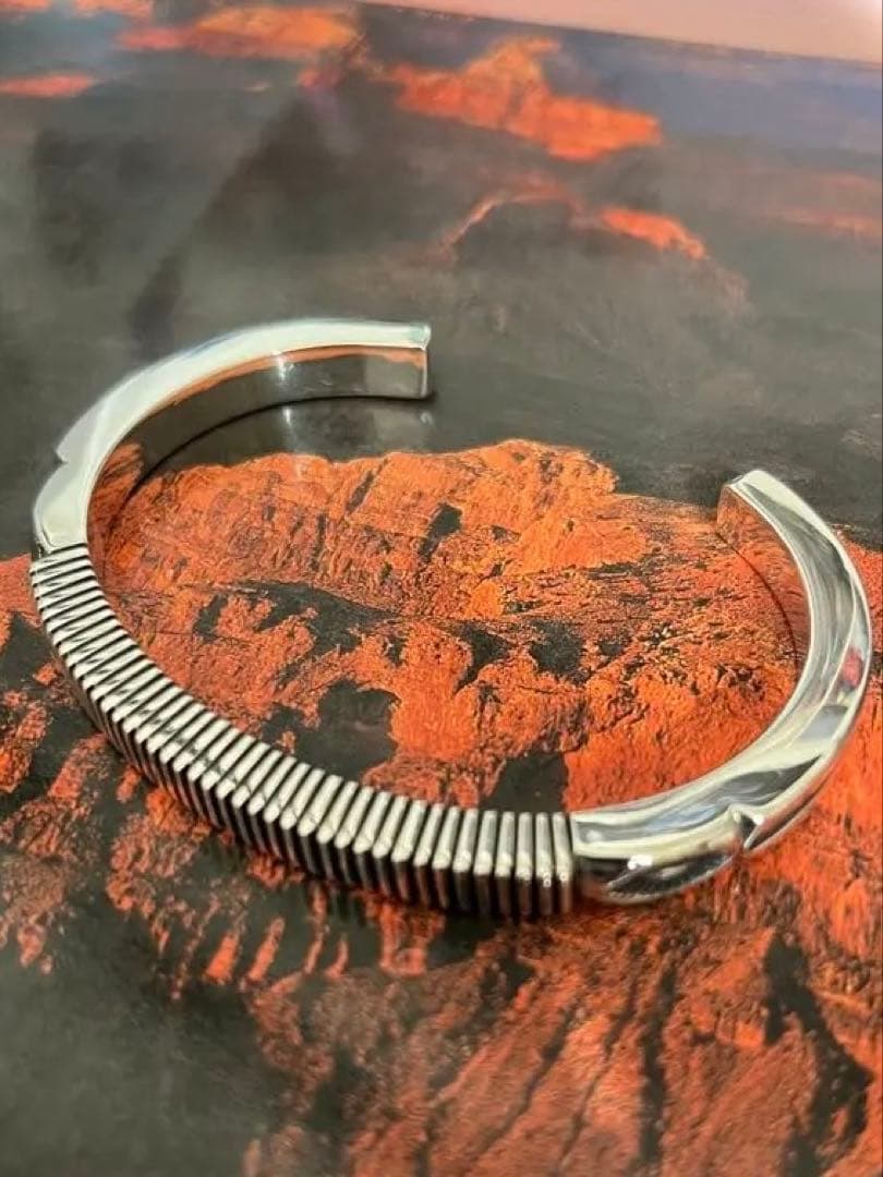 ナバホ族　ジェニファーカーティス　バングル