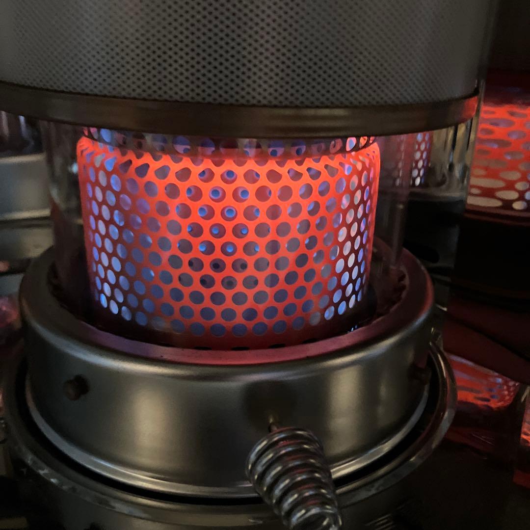 トヨトミ 反射型石油ストーブ RC-W36N 2023年製