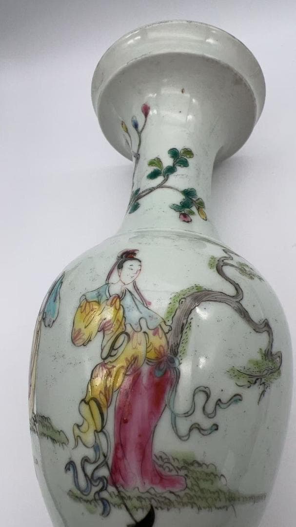清嘉慶時代 【大清嘉慶年製】在銘 粉彩人物物語文盤口瓶 景徳鎮　花瓶 (Y-5)