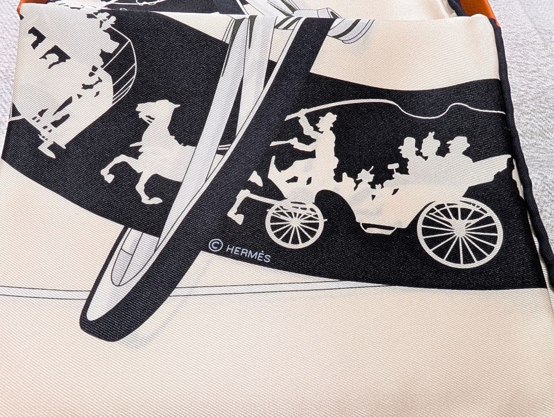 mimi様【HERMES】カレ70/車輪でめぐるパリ/クレーム×黒×グリ·ペルル