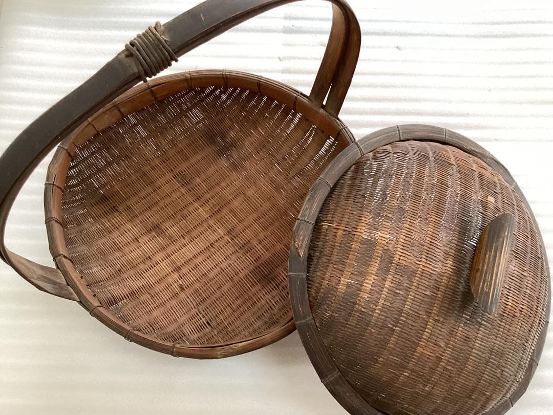 竹籠　蓋付き　飯籠　椀籠　古民芸　竹細工　かご　N374