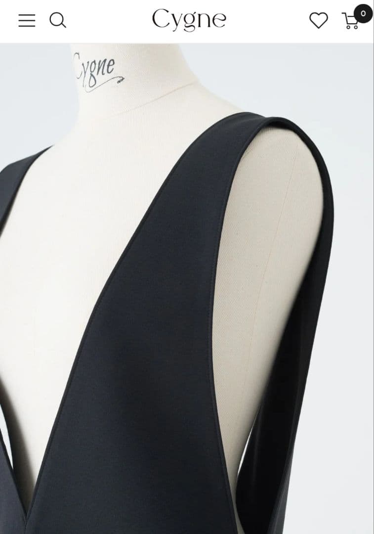 （週末値下げ）新品タグありCygne 黒 ミニ丈オールインワン 0T