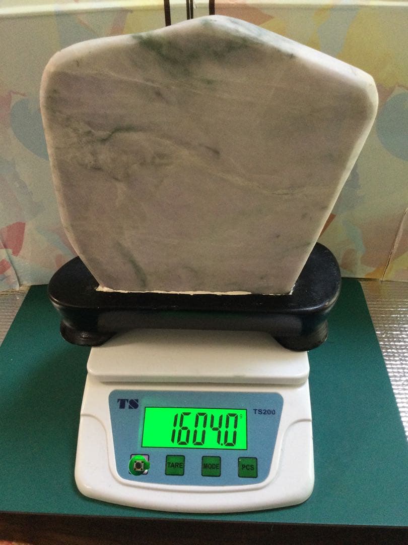 糸魚川翡翠ラベンダー原石　高透過　極上品　約1.4Kg 水晶　観賞石