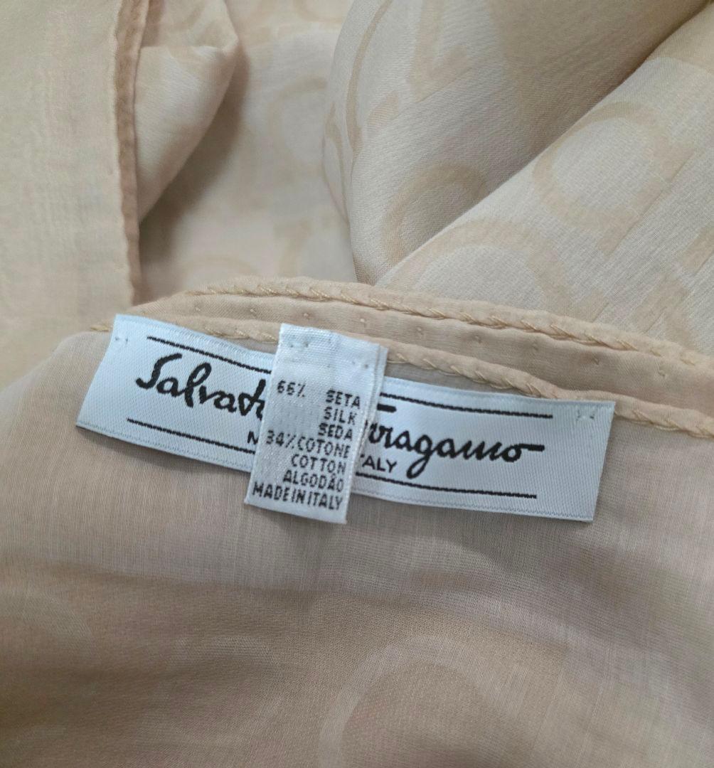 新品未使用フェラガモ シルク.コットン スカーフ ストール