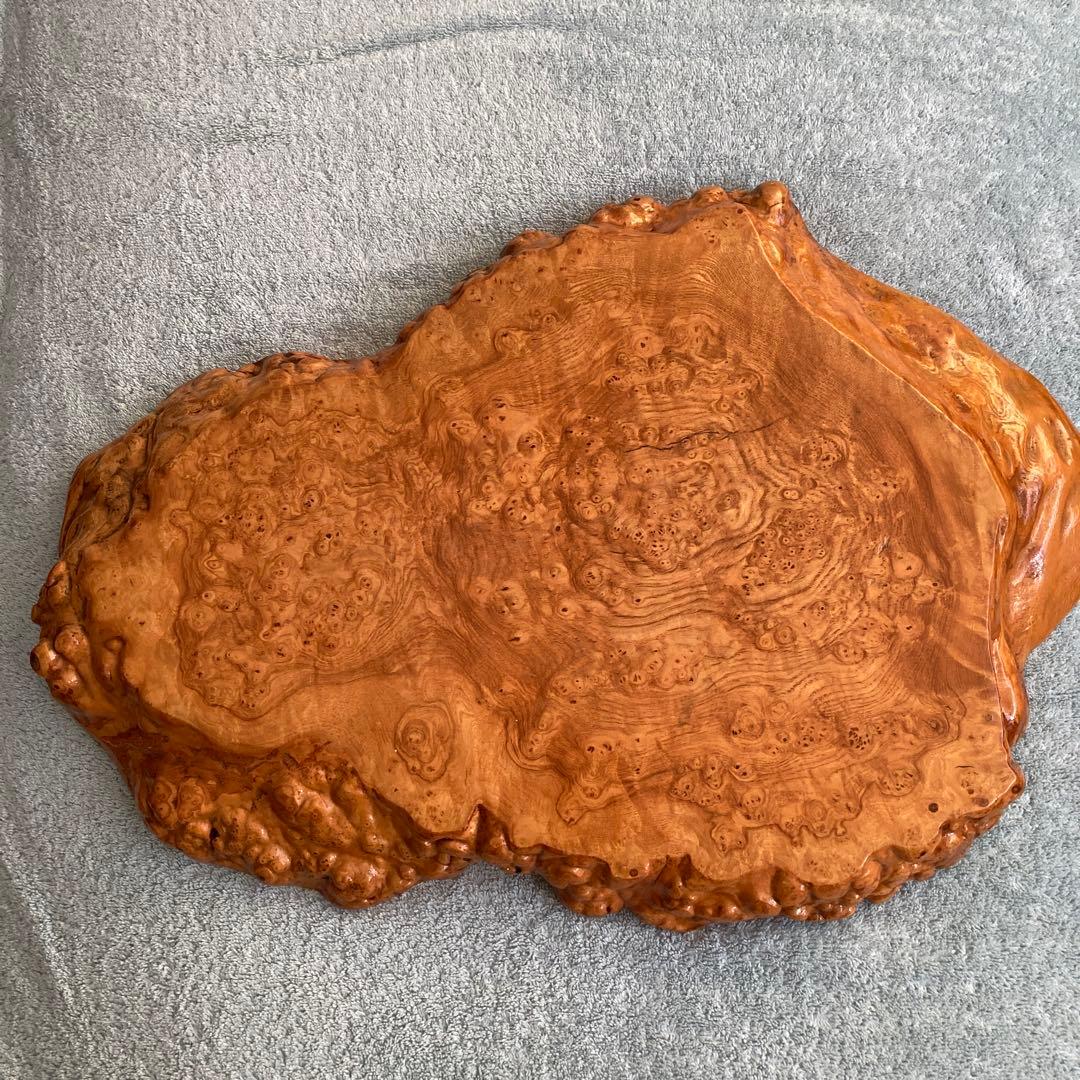 瘤杢目材　一枚板　鳥眼杢　座卓　高級テーブル　花台　トンカツ風