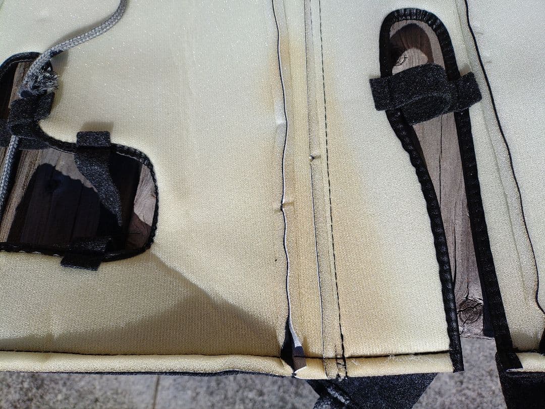 ライズ　トヨタ純正　革調シートカバー