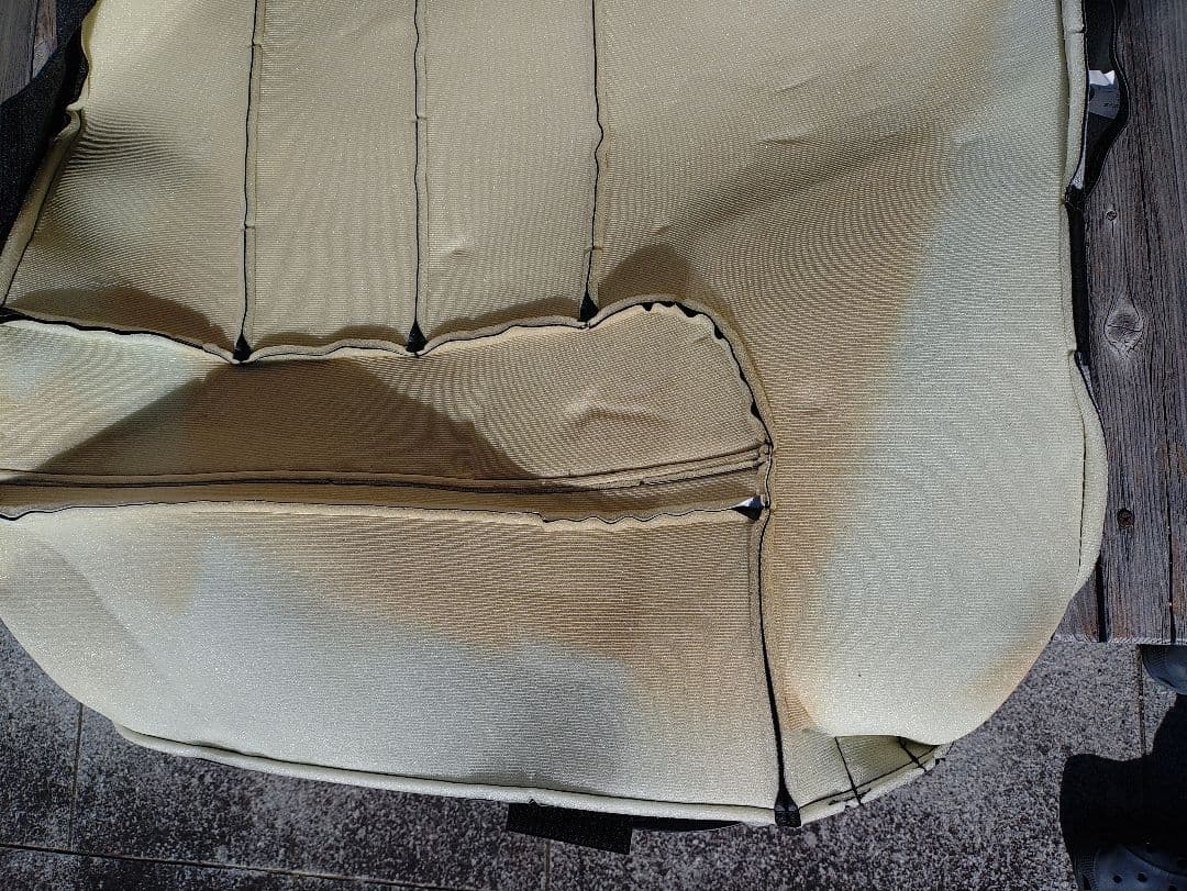 ライズ　トヨタ純正　革調シートカバー