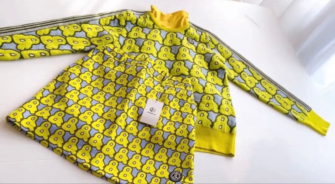 【新品タグ付き】アンパスィ　セットアップ　イエロー