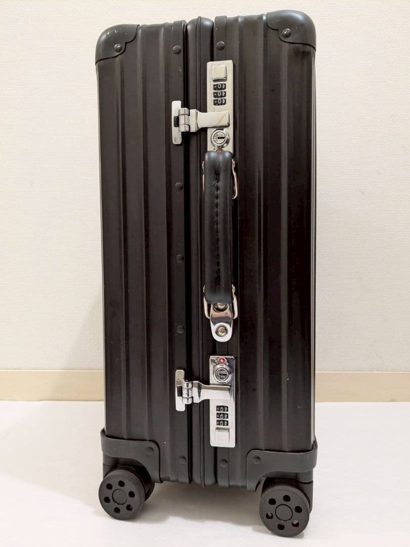 生涯保証 リモワ クラシック キャビン ブラック 36L