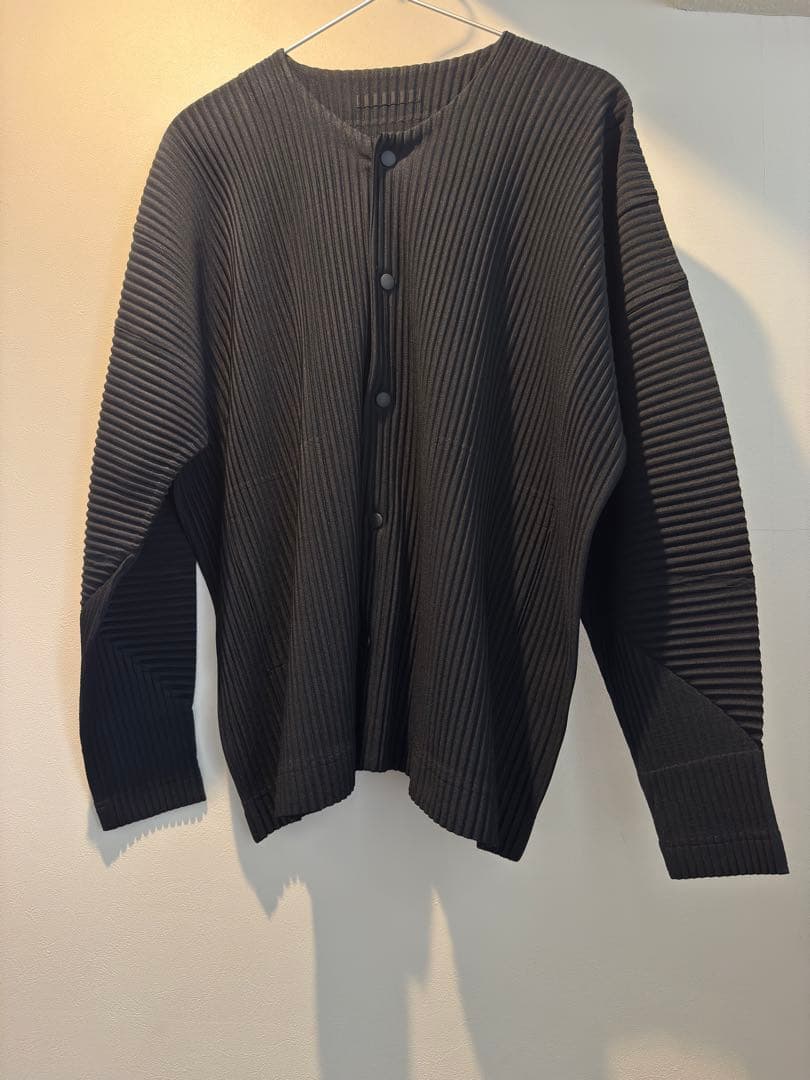 プリーツカーディガン　オムプリッセイッセイミヤケ　サイズ4 黒