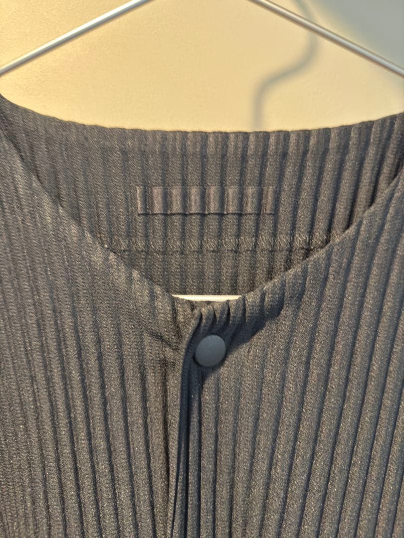 プリーツカーディガン　オムプリッセイッセイミヤケ　サイズ4 黒